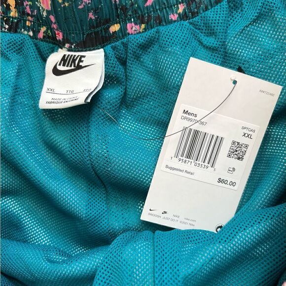 Nike Sportswear Trek Division Woven Flow Shorts - Picture 10 of 12